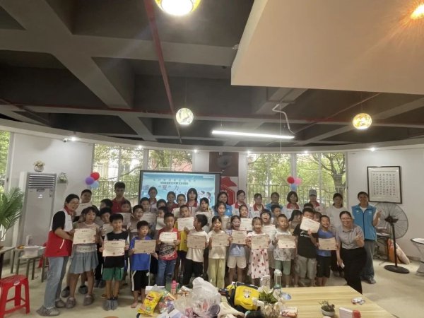 最可靠的股票配资 来党群服务中心过欢乐暑假丨开平梁金山社区：“安全成长+多元体验”课堂受热捧
